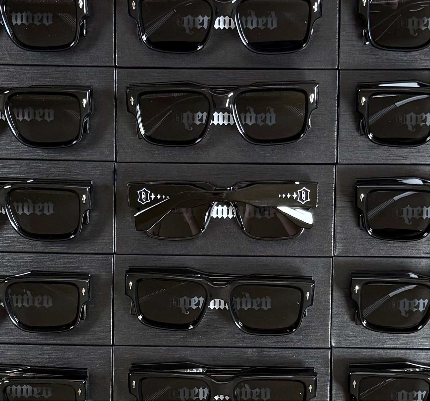 Sunglasses (BLACK)