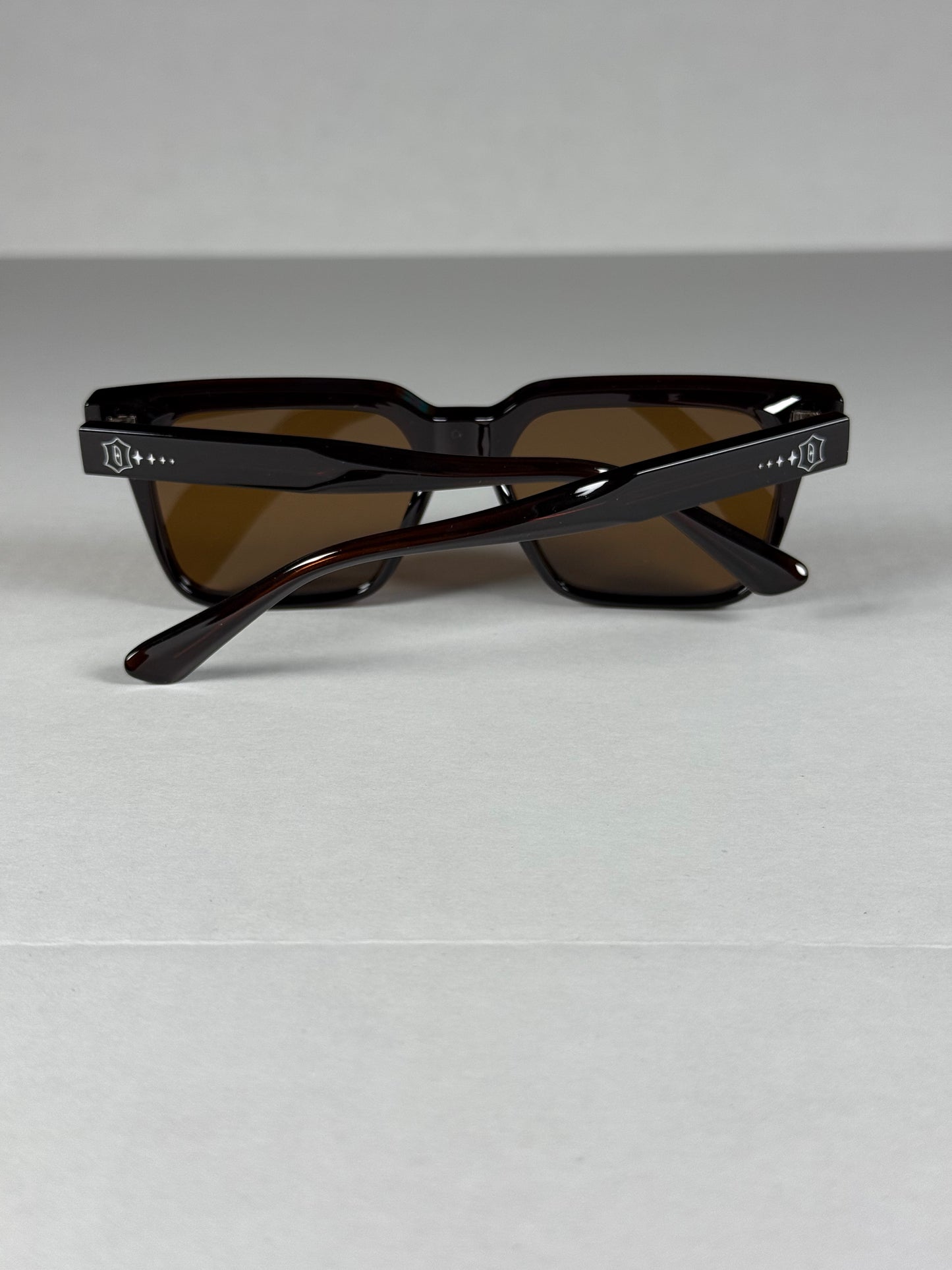 Thin sunglasses (brown)